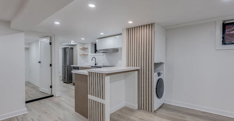 Bsmt-120 Glenlake Avenue, Toronto, ON, M6P 1E5 - 7