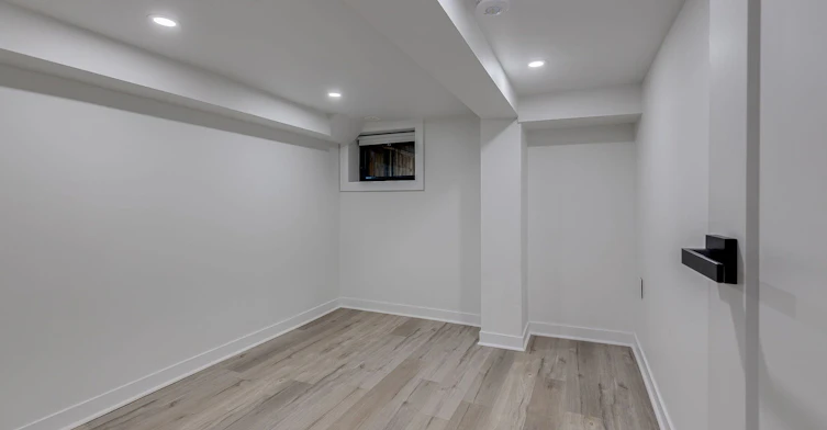 Bsmt-120 Glenlake Avenue, Toronto, ON, M6P 1E5 - 13
