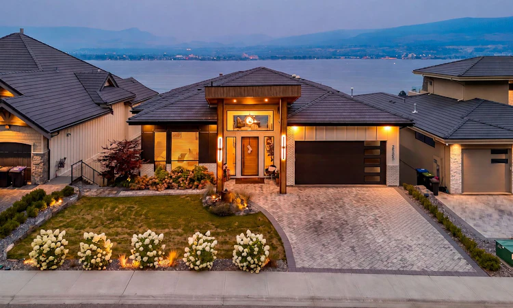 2585 Casa Palmero Drive