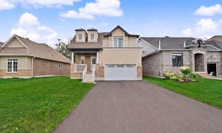 9 Hillcroft Way