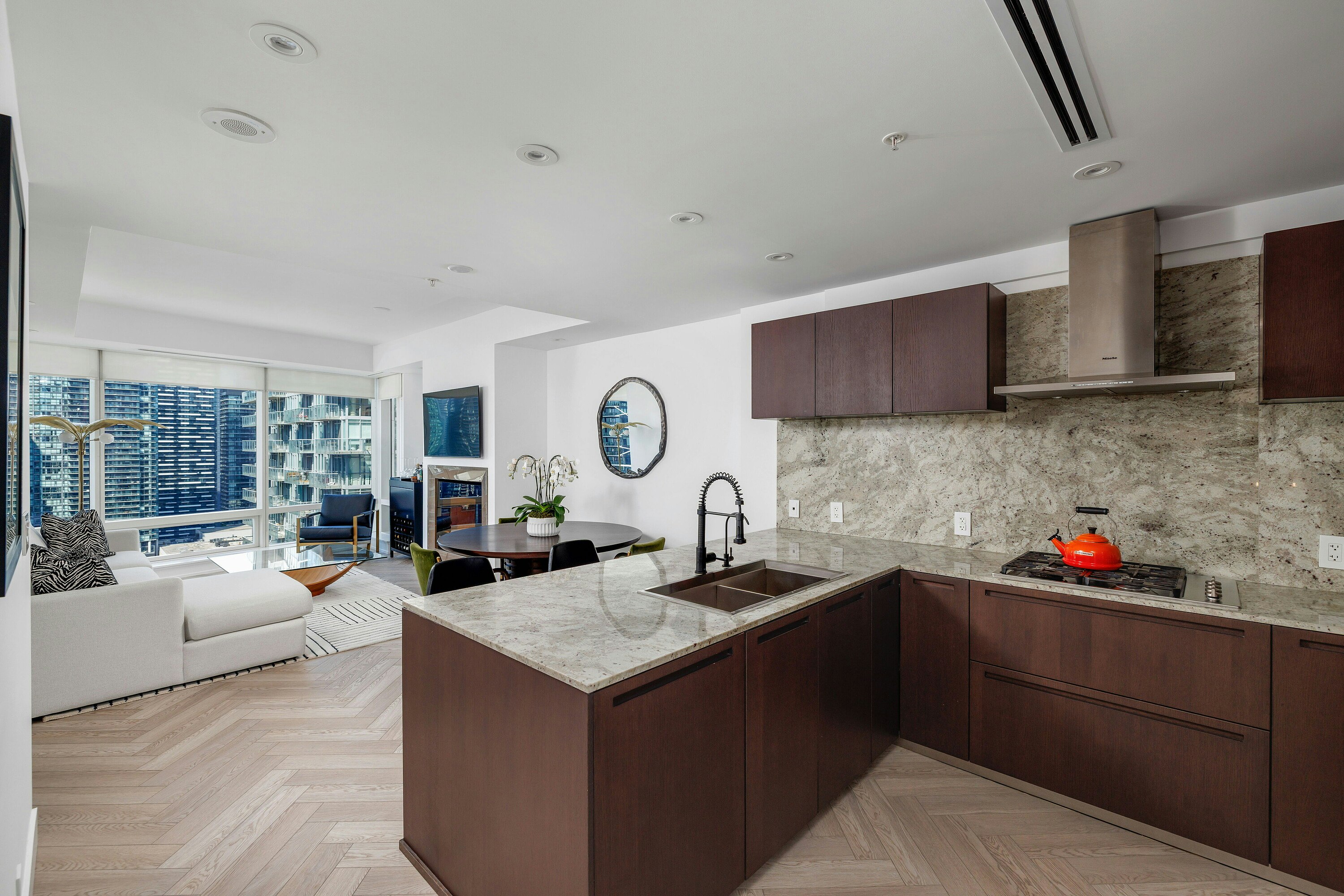 2802-180 University Avenue, Toronto, ON, M5H 0A2 - 7