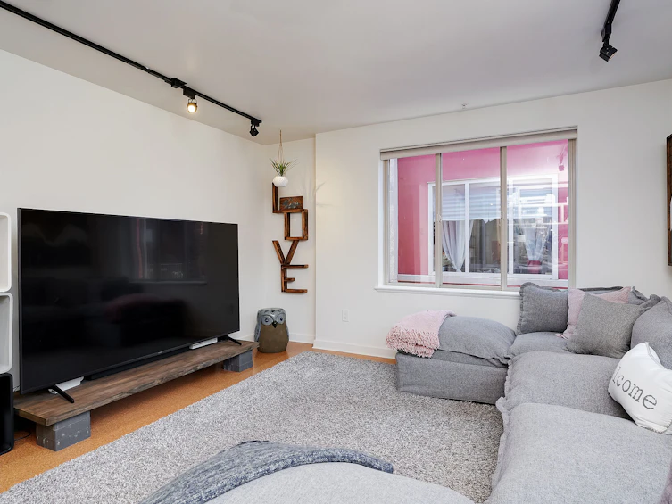 1-532 1/2 Fisgard Street, Victoria, BC, V8W 1R4 - 13