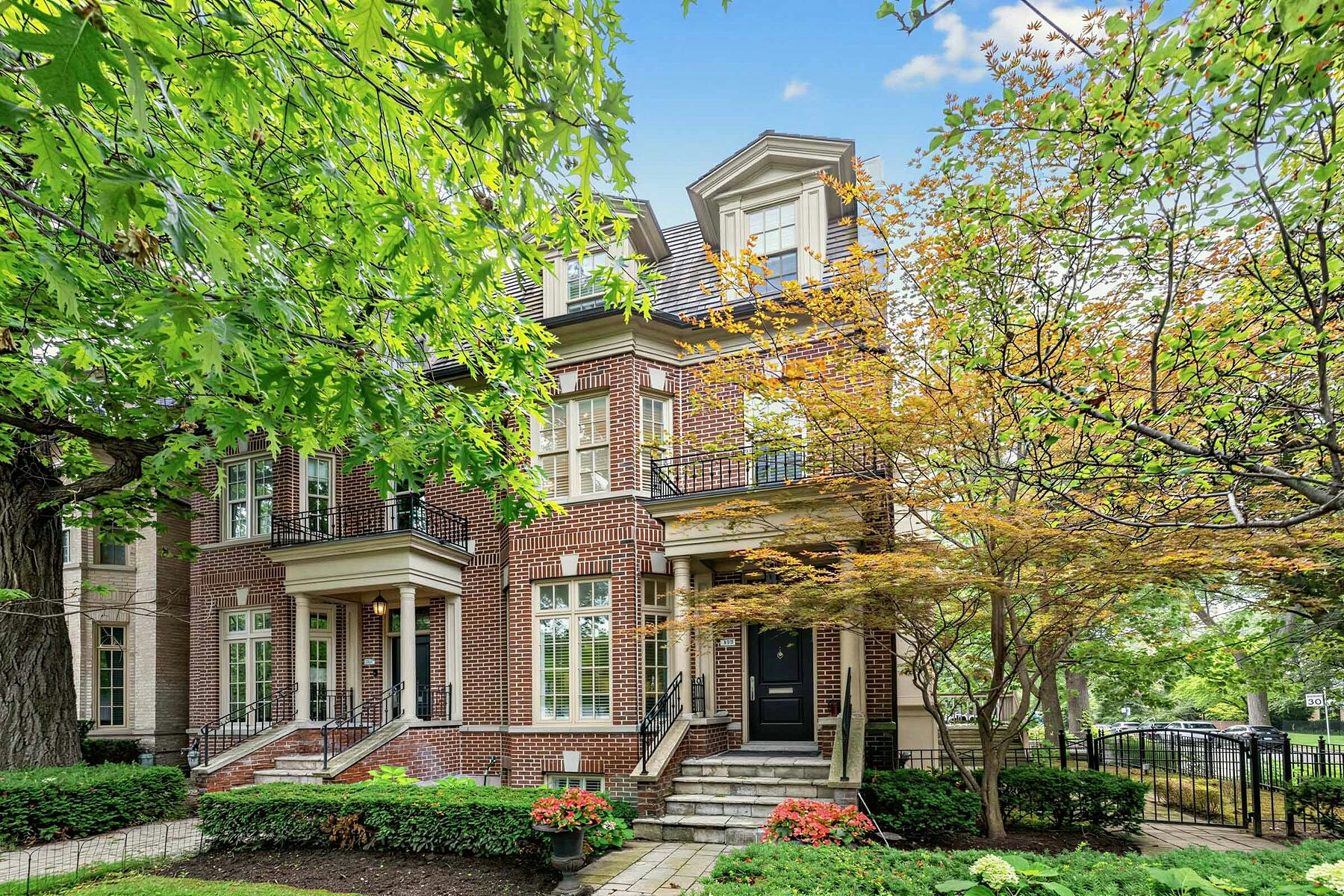 109 Lonsdale Road, Toronto, ON, M4V 1W4