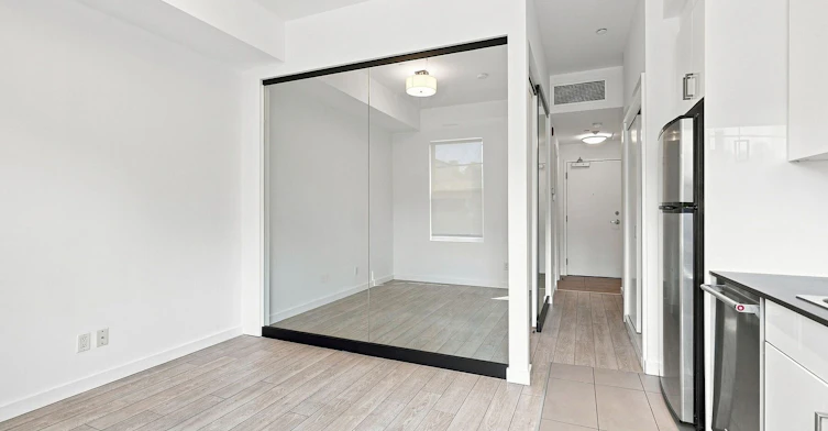 201-433 Parliament Street, Toronto, ON, M5A 3A1 - 8
