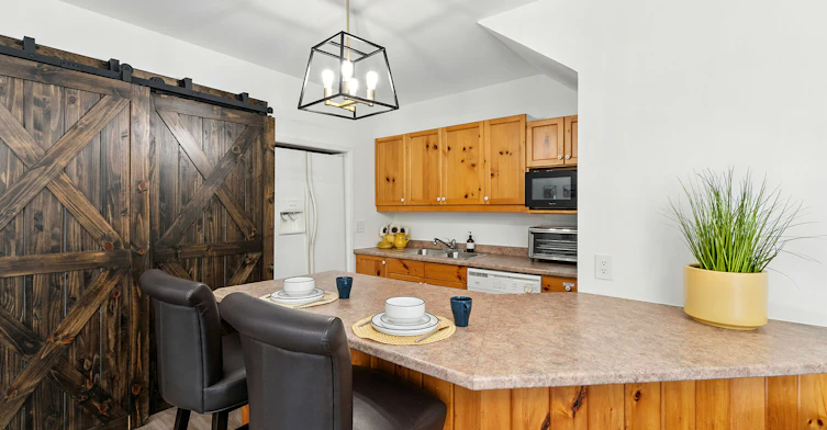 1060 Kahshe Lake Lower Level Road North, Gravenhurst, ON, P0E 1G0 - 2