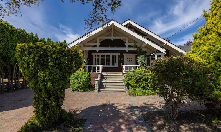 908 Cowichan Street