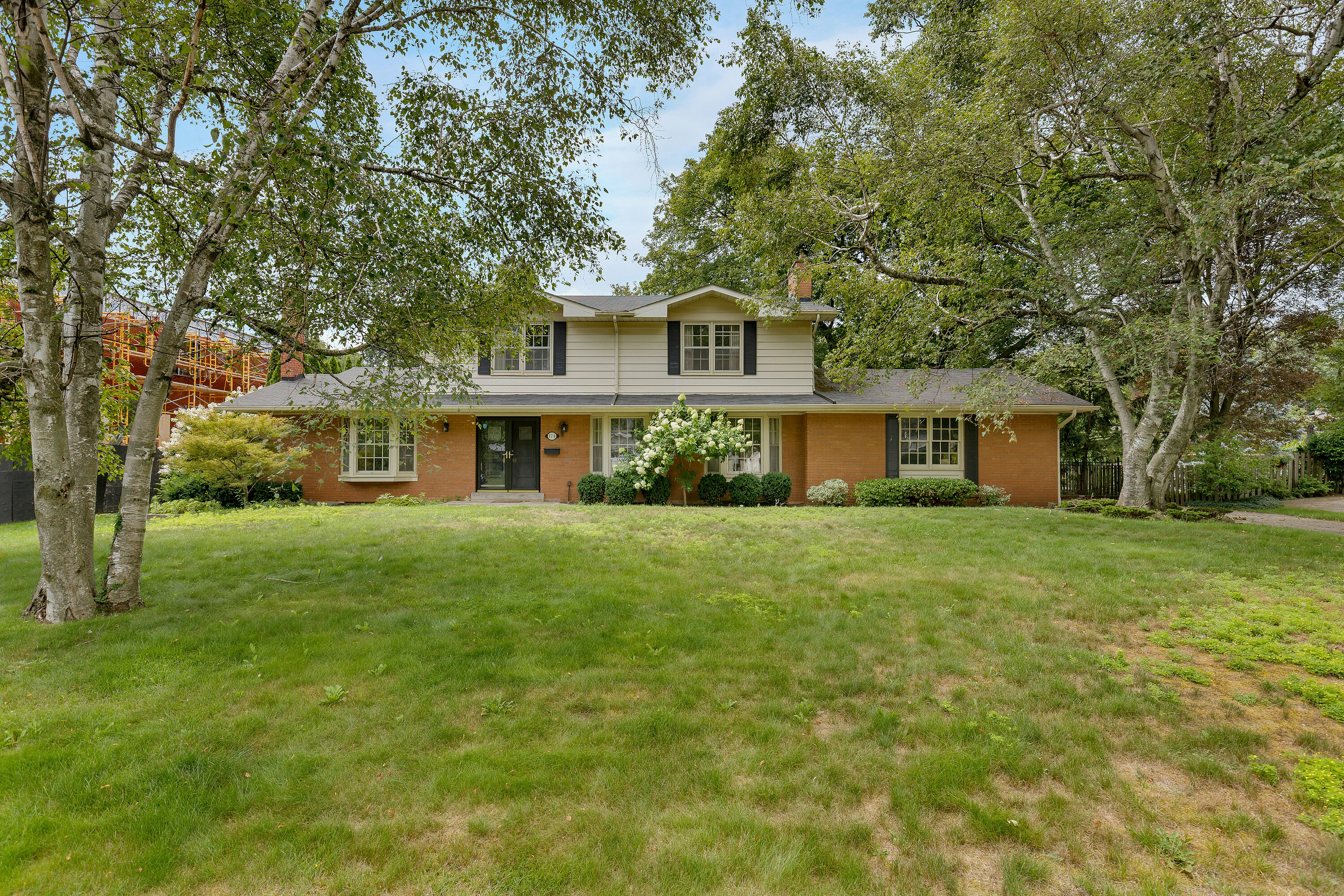 174 Claxton Drive, Oakville, ON, L6J 4N9