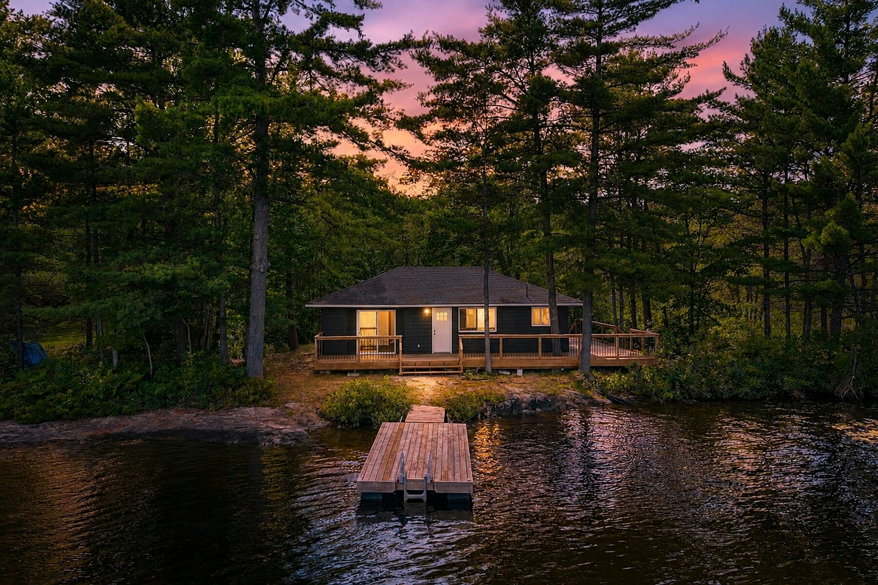 1055 Bank Drive Cottage West, Gravenhurst, ON, P0E 1G0