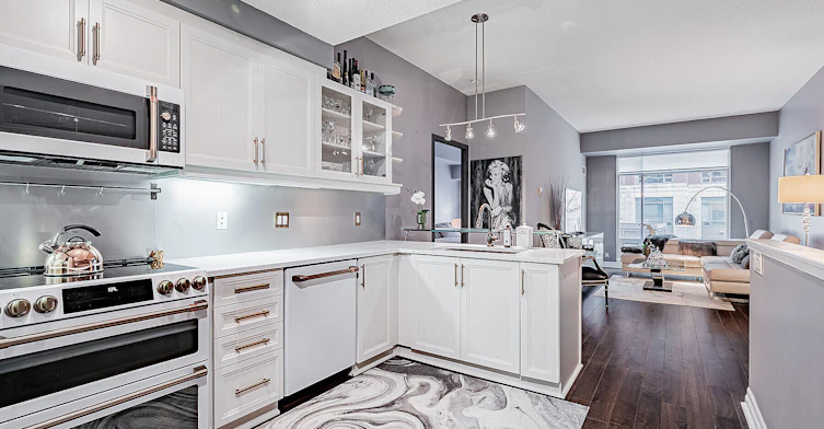 106W UP-500 Queens Quay W, Toronto, ON, M5V 3K8