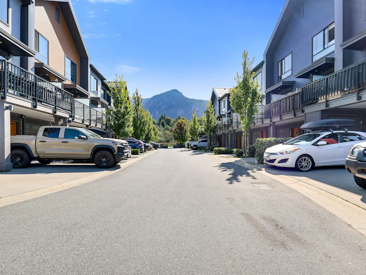 1374 Marinaside Place, Squamish, BC, V8B 1A8 - 4