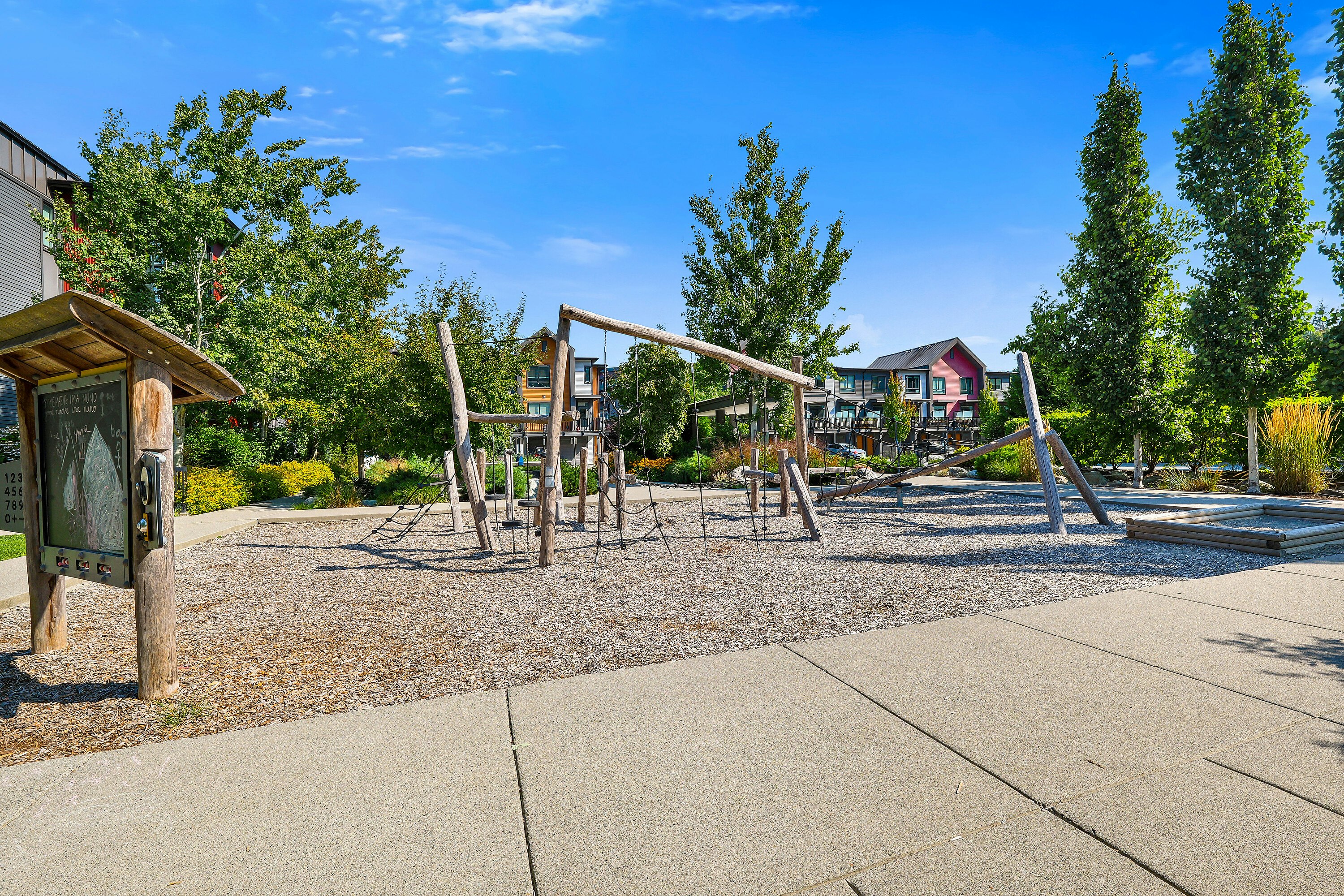 1374 Marinaside Place, Squamish, BC, V8B 1A8 - 5