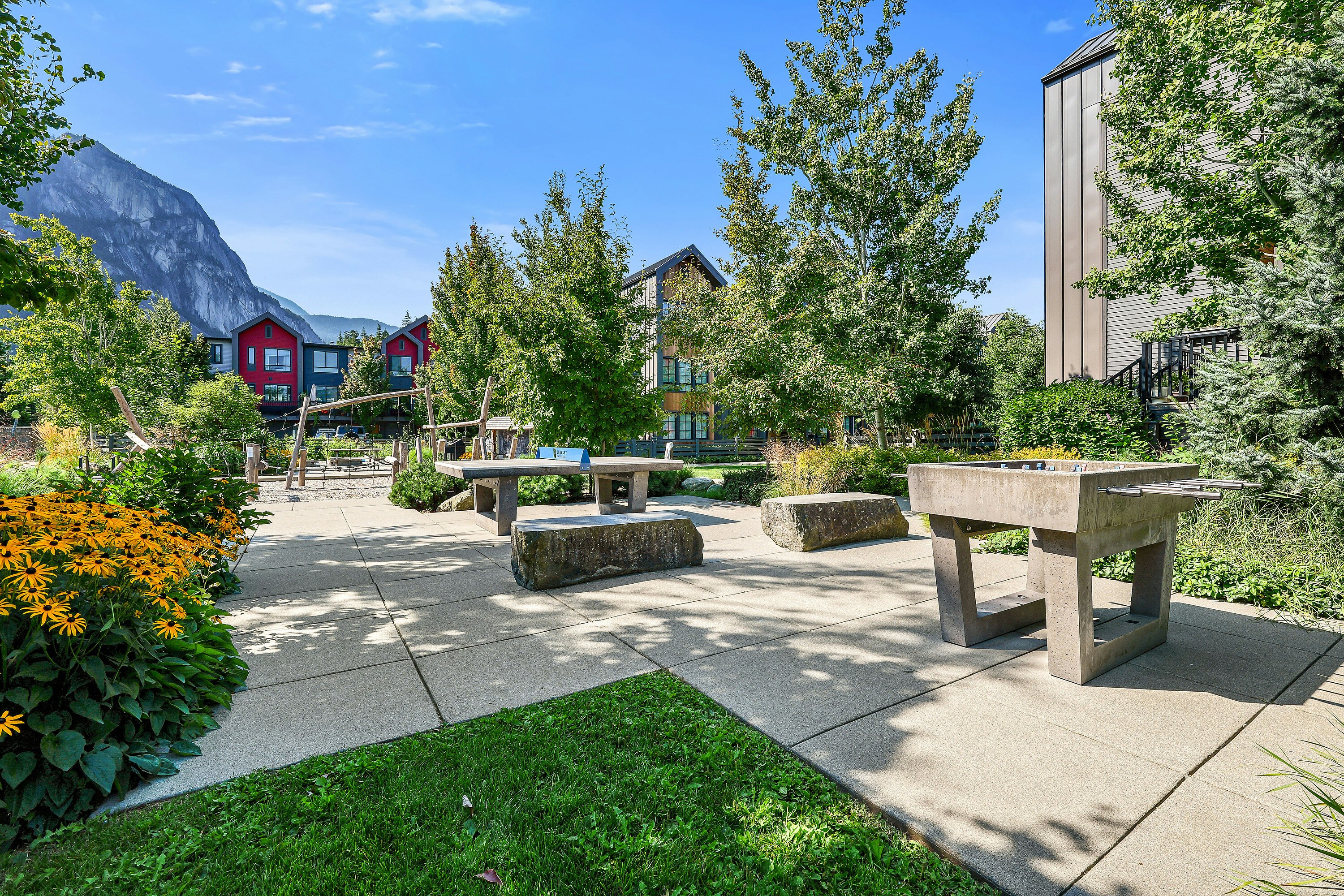 1374 Marinaside Place, Squamish, BC, V8B 1A8 - 11