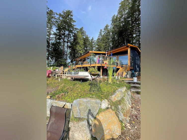 9219 Hydaway Road, Halfmoon Bay, BC, V7Z 1B4 - 33