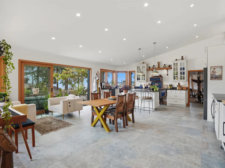 9219 Hydaway Road, Halfmoon Bay, BC, V7Z 1B4 - 10