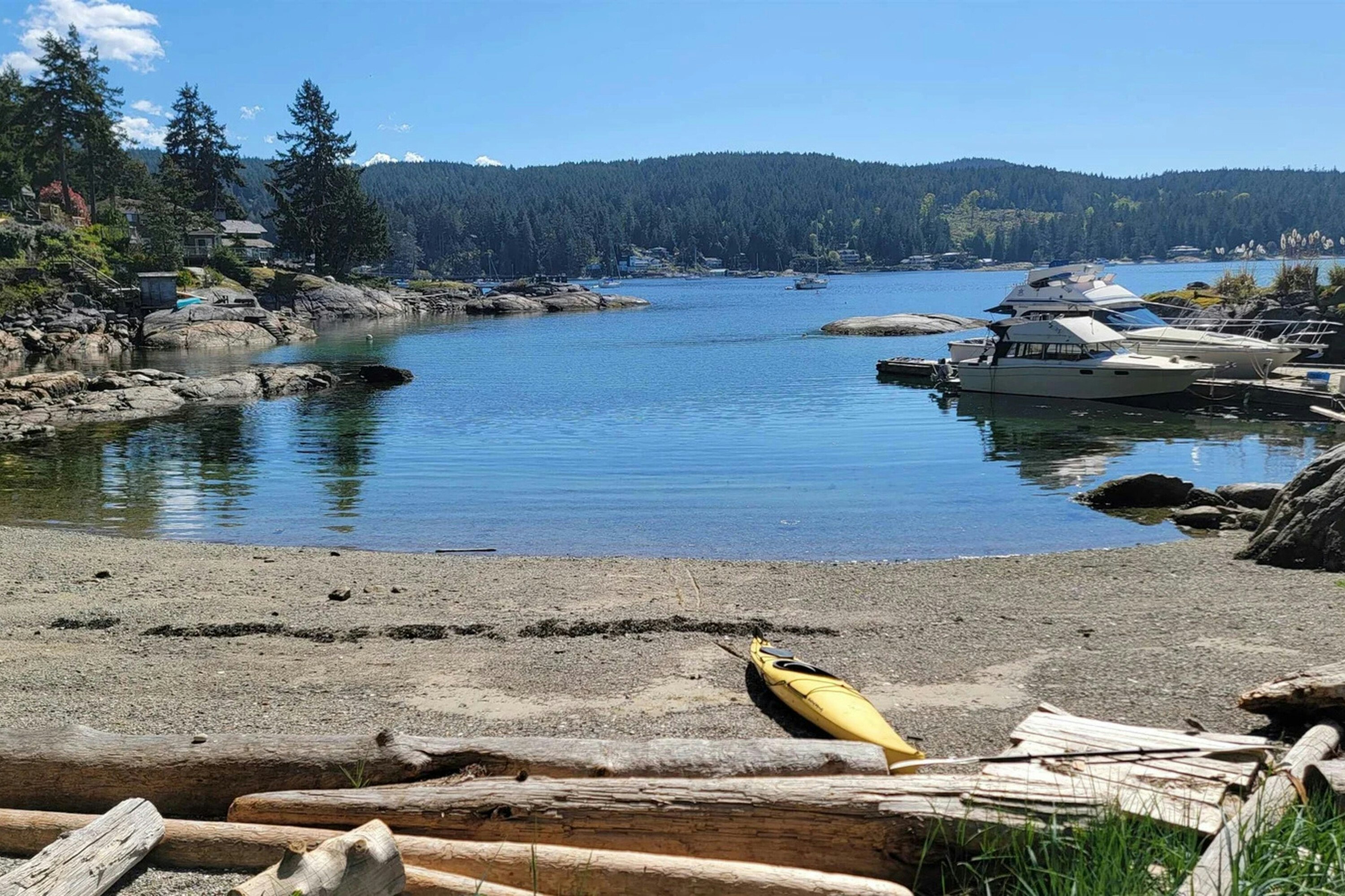 9219 Hydaway Road, Halfmoon Bay, BC, V7Z 1B4 - 16