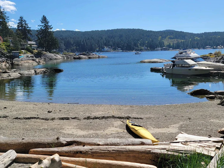9219 Hydaway Road, Halfmoon Bay, BC, V7Z 1B4 - 16