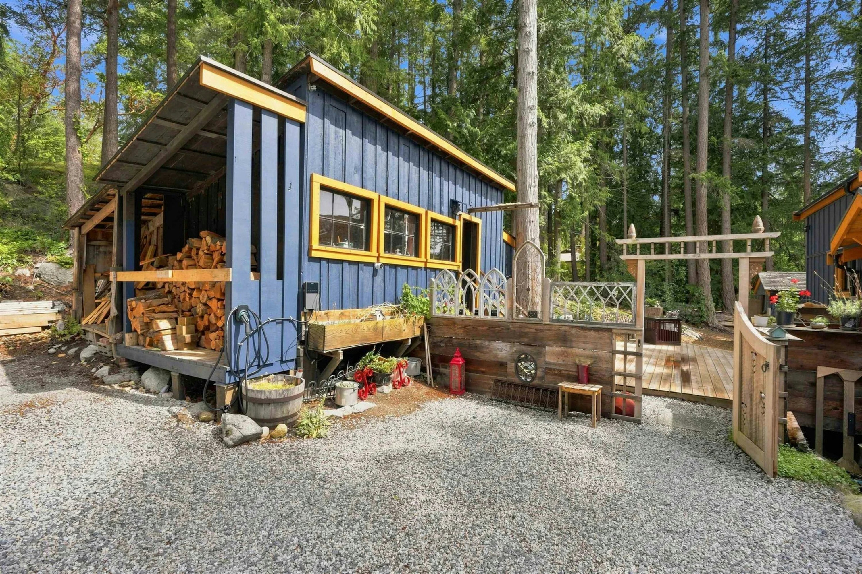 9219 Hydaway Road, Halfmoon Bay, BC, V7Z 1B4 - 26
