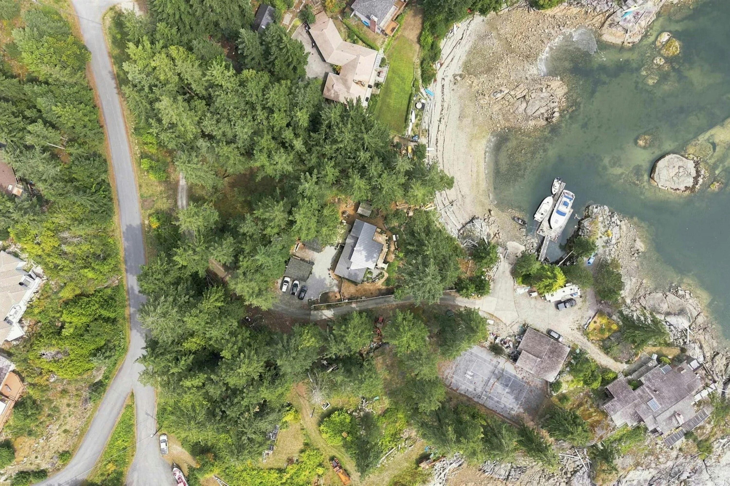 9219 Hydaway Road, Halfmoon Bay, BC, V7Z 1B4 - 31