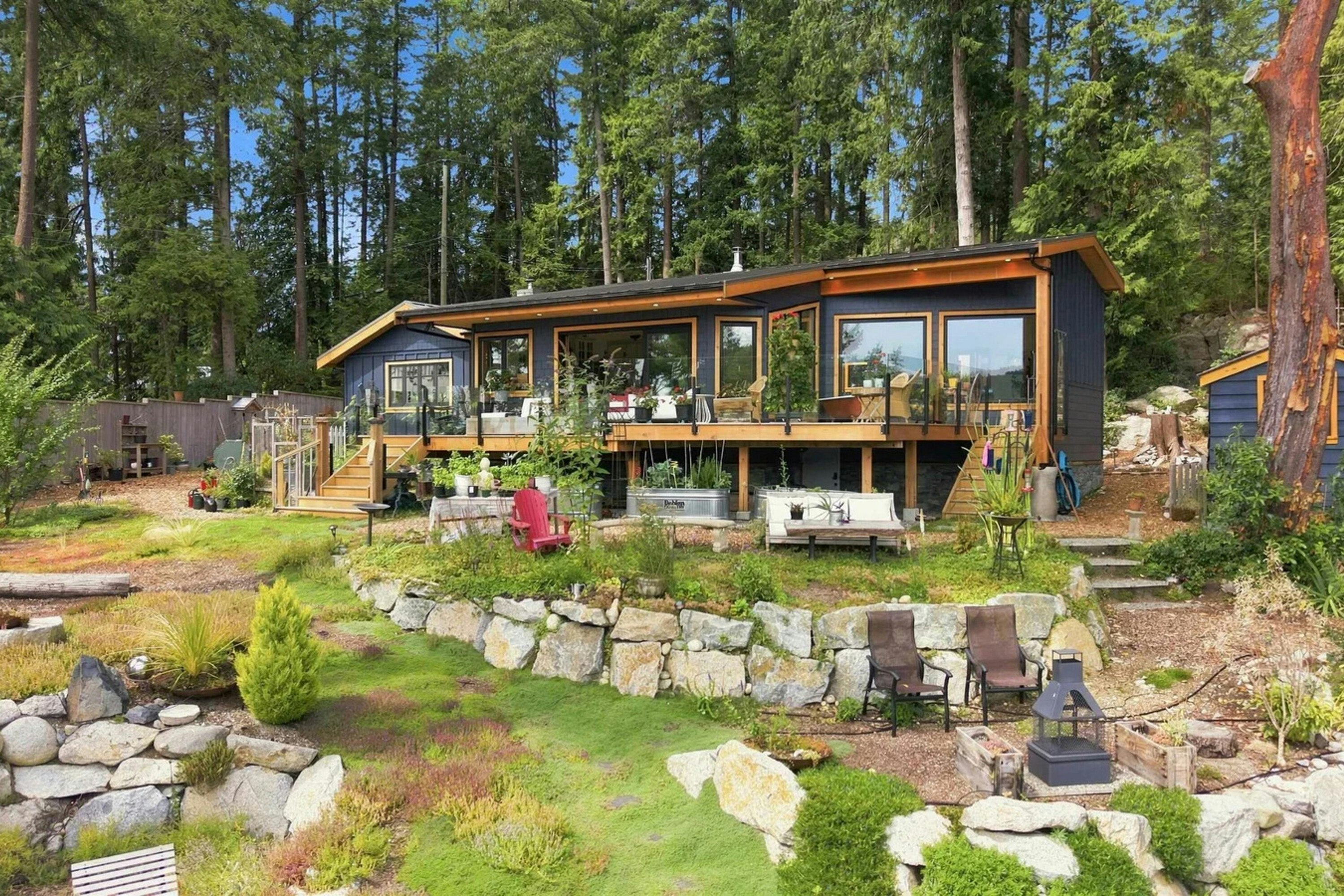 9219 Hydaway Road, Halfmoon Bay, BC, V7Z 1B4 - 32