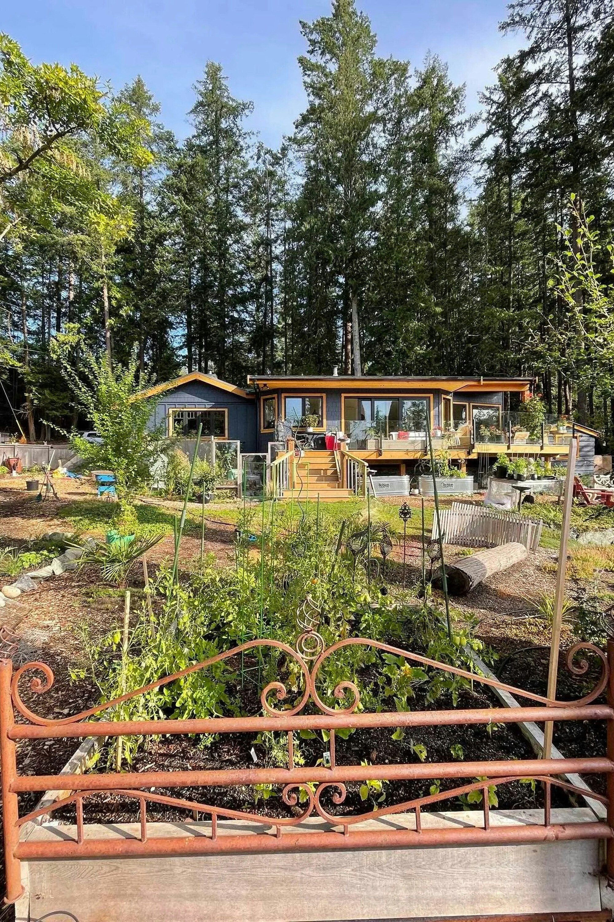 9219 Hydaway Road, Halfmoon Bay, BC, V7Z 1B4 - 34