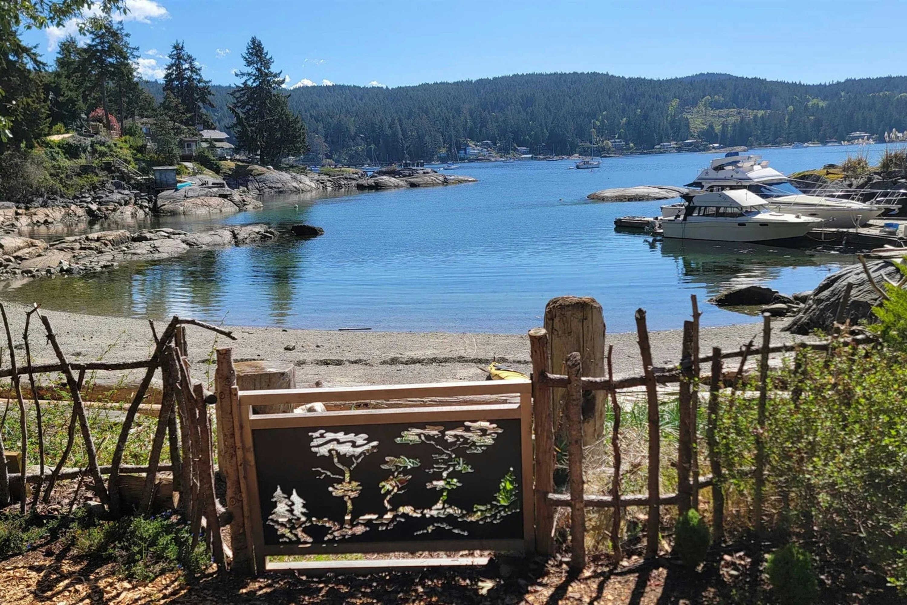 9219 Hydaway Road, Halfmoon Bay, BC, V7Z 1B4 - 24