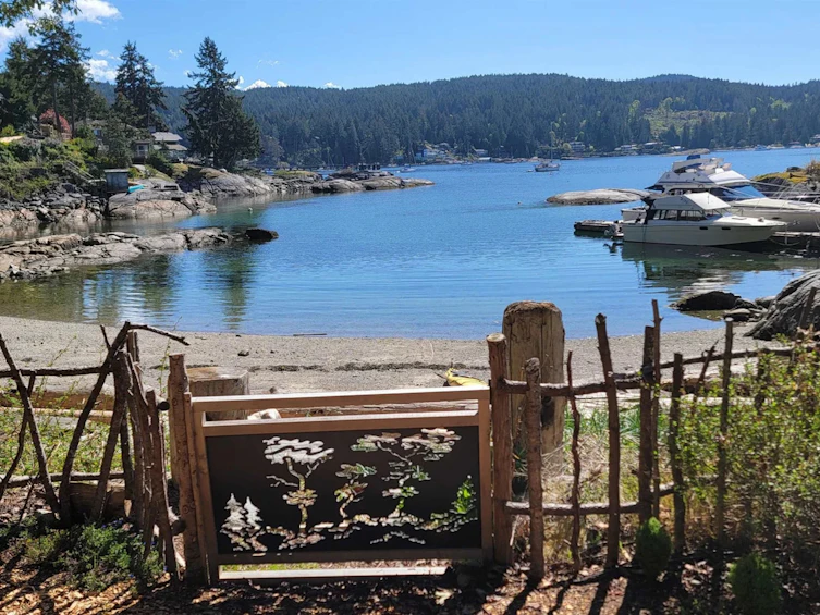 9219 Hydaway Road, Halfmoon Bay, BC, V7Z 1B4 - 24