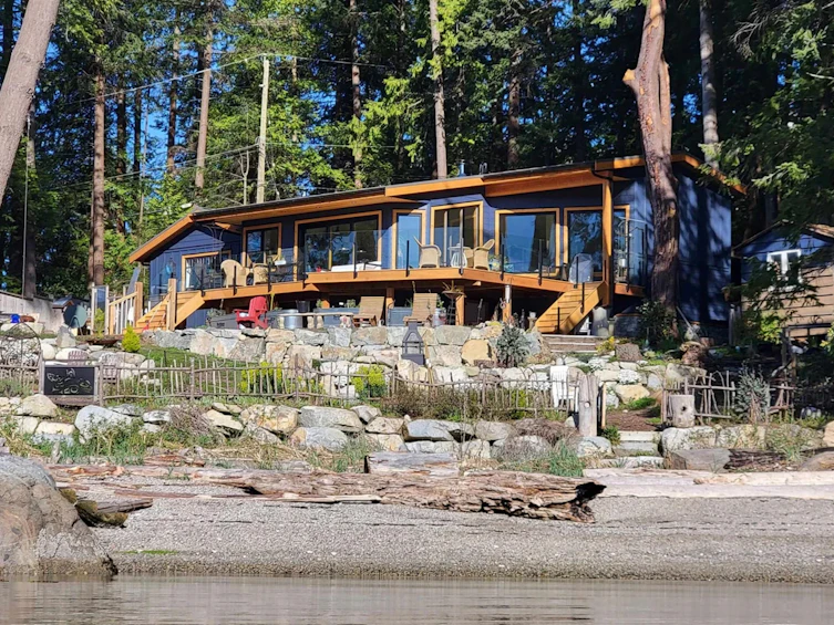 9219 Hydaway Road, Halfmoon Bay, BC, V7Z 1B4 - 3
