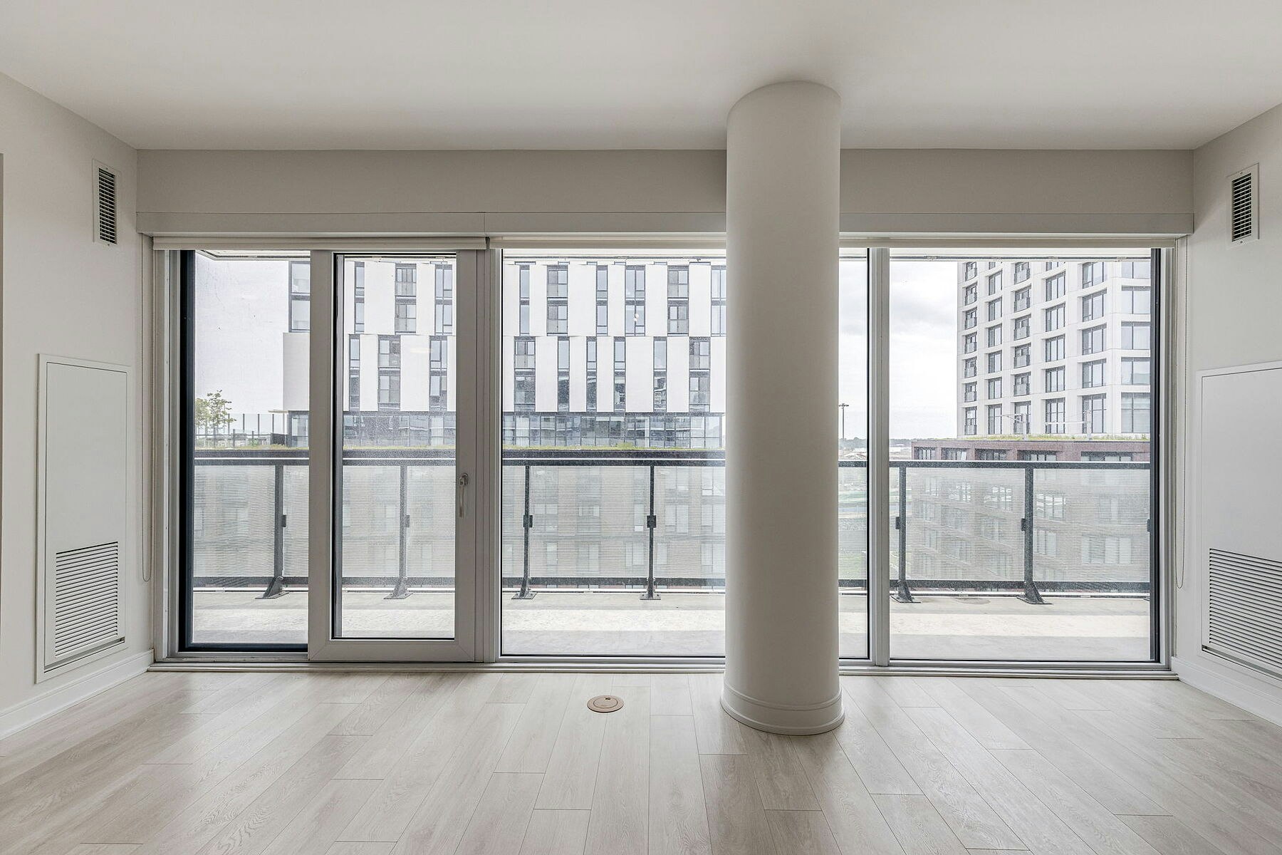 S808-180 Mill Street, Toronto, ON, M5A 0V7 - 9