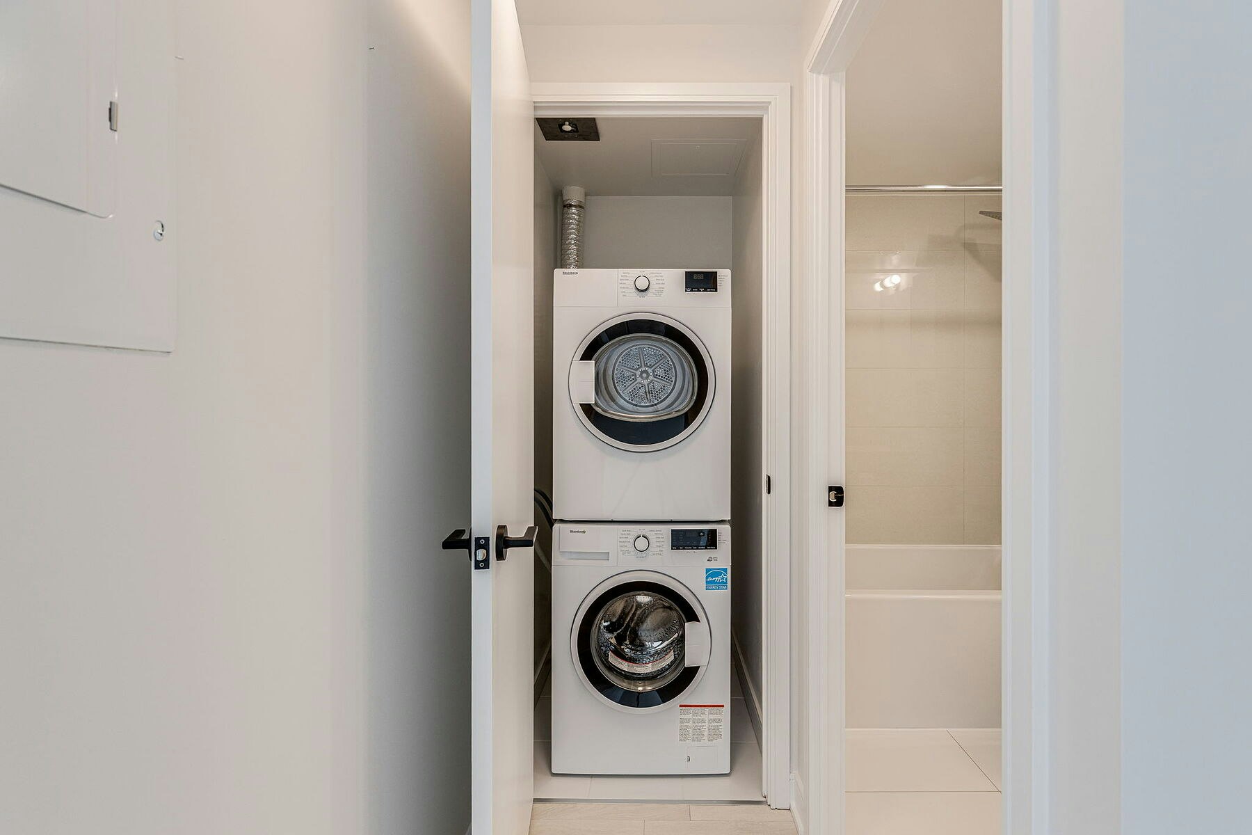 S808-180 Mill Street, Toronto, ON, M5A 0V7 - 20
