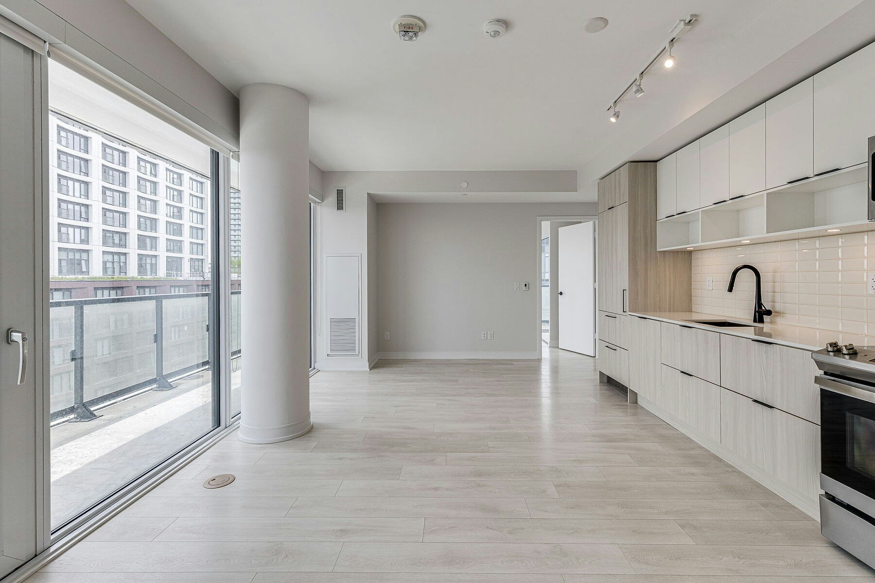 S808-180 Mill Street, Toronto, ON, M5A 0V7 - 4