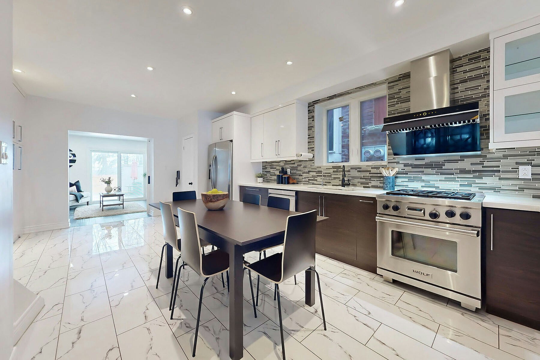 1271 Gerrard Street E, Toronto, ON, M4L 1Y5
