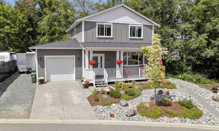 2052 Ernest Lane