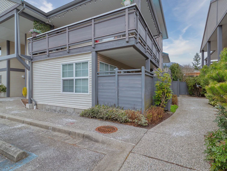 689 Park 20 Road, Gibsons, BC, V0N 1V7 - 3