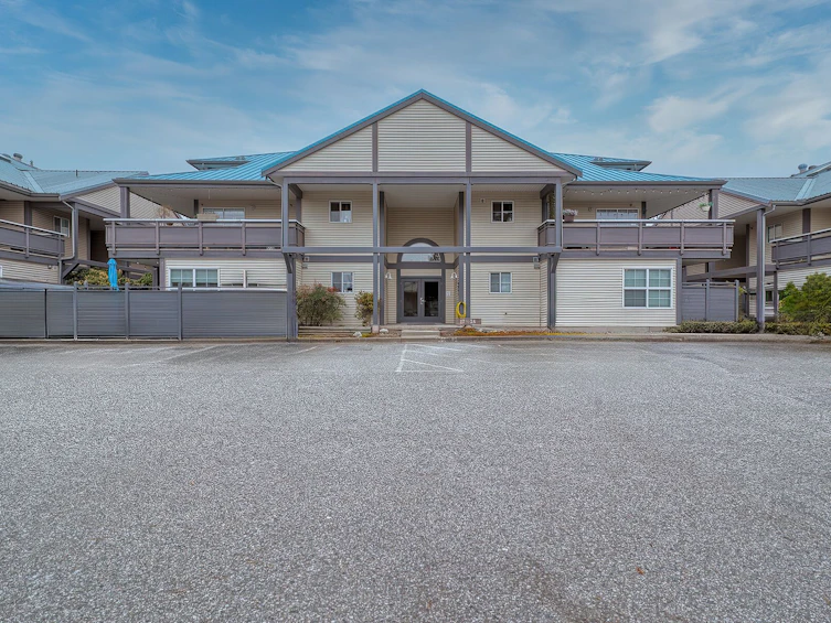 689 Park 20 Road, Gibsons, BC, V0N 1V7 - 2