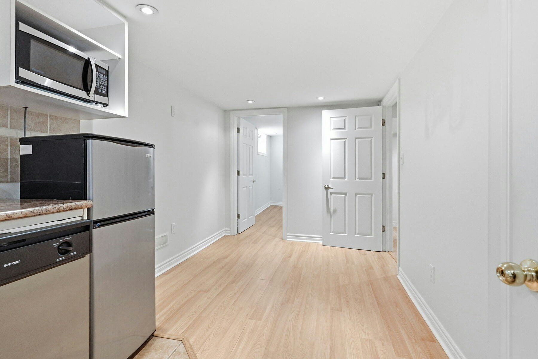 26 Magwood Court, Toronto, ON, M6S 2M5 - 24