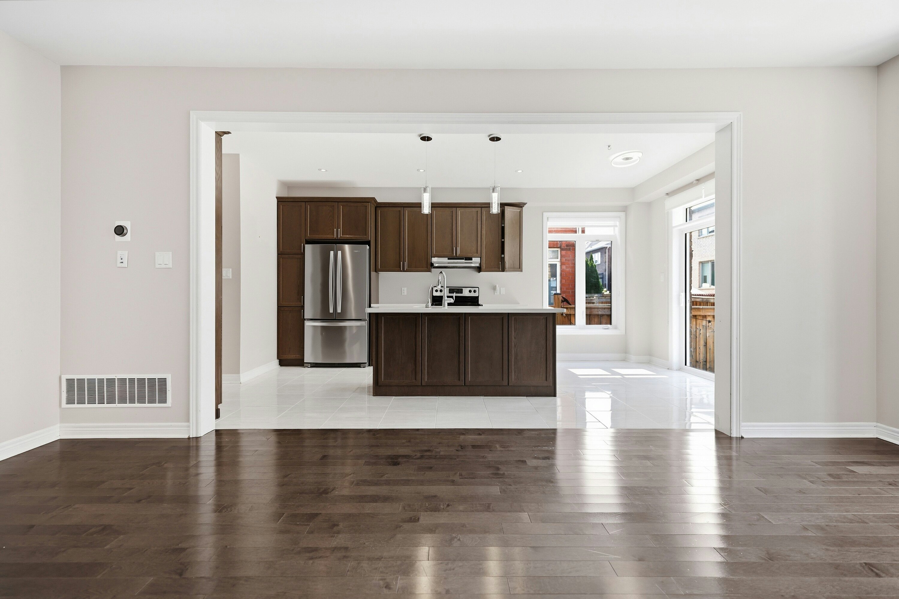 271 Sarah Cline Drive, Oakville, ON, L6M 0V4
