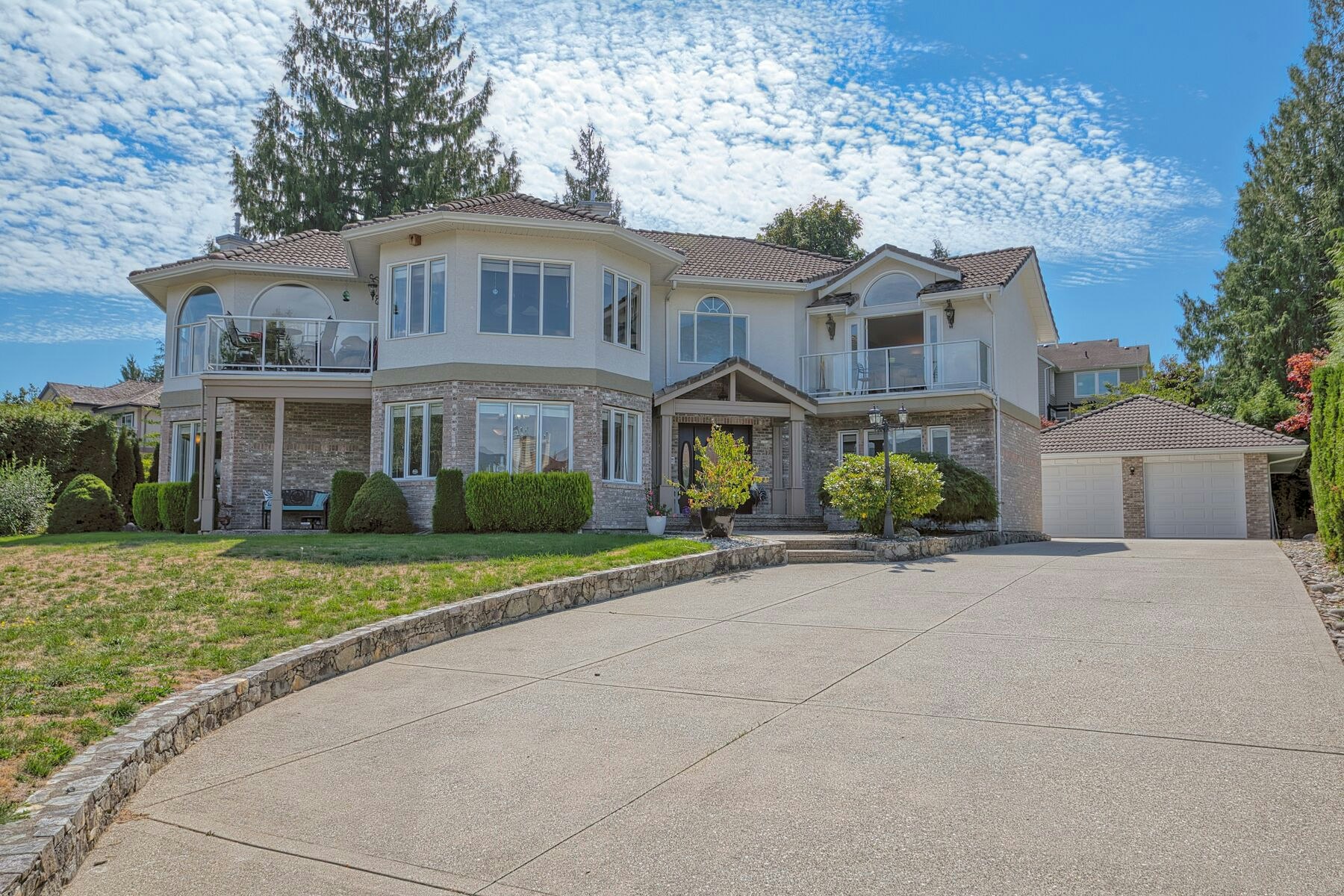 6453 N Gale Avenue, Sechelt, BC, V7Z 0L1