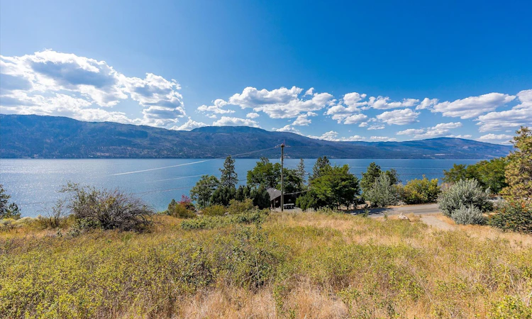 Lot-102 W Okanagan Centre Road