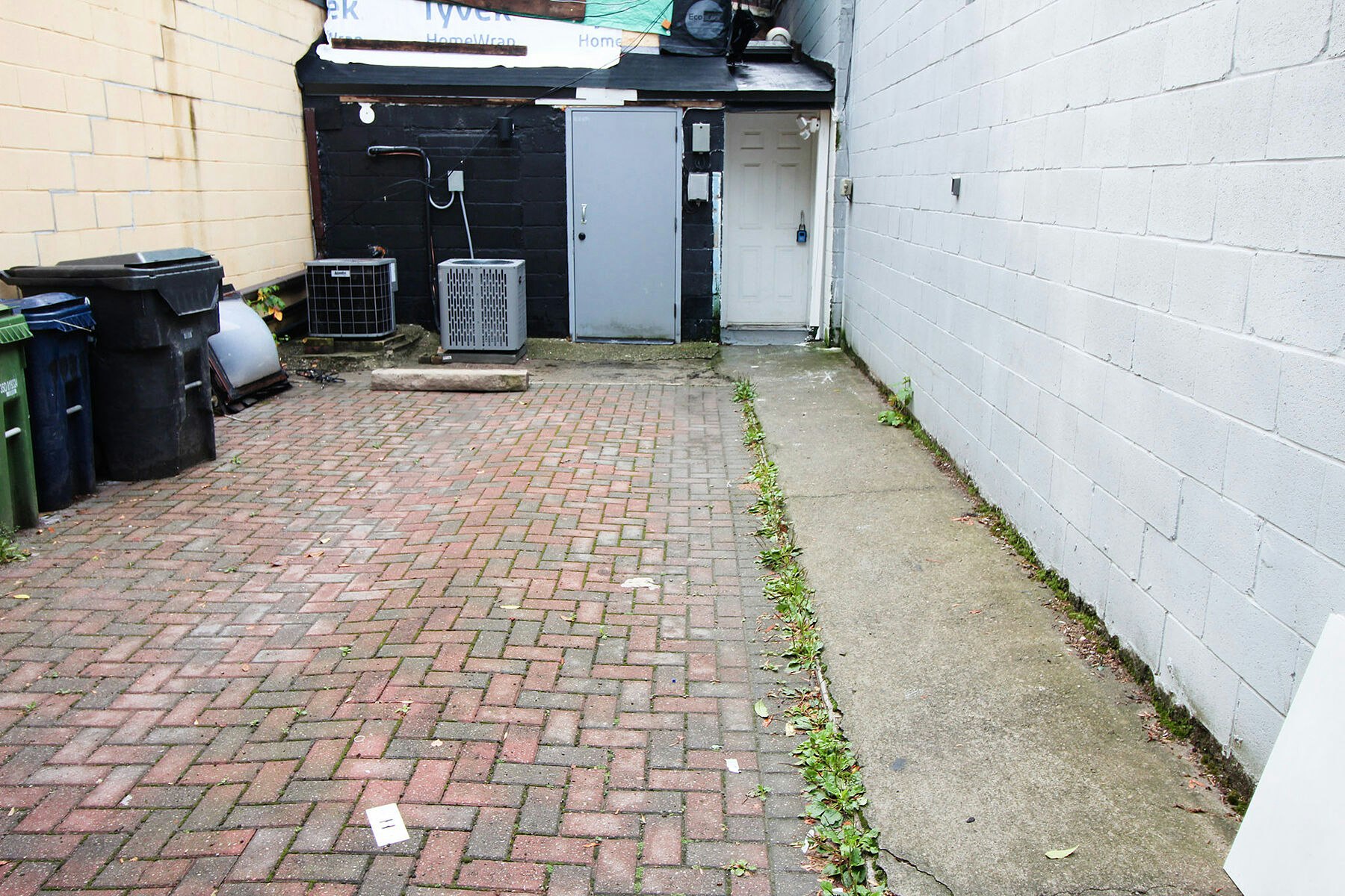 1026 Queen St Upper, Toronto, ON, M4M 1K4 - 19
