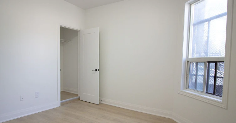 1026 Queen St Upper, Toronto, ON, M4M 1K4 - 10