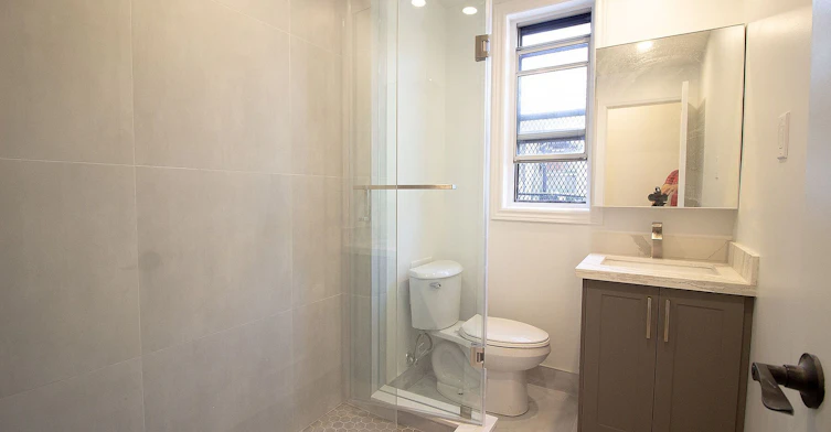 1026 Queen St Upper, Toronto, ON, M4M 1K4 - 17
