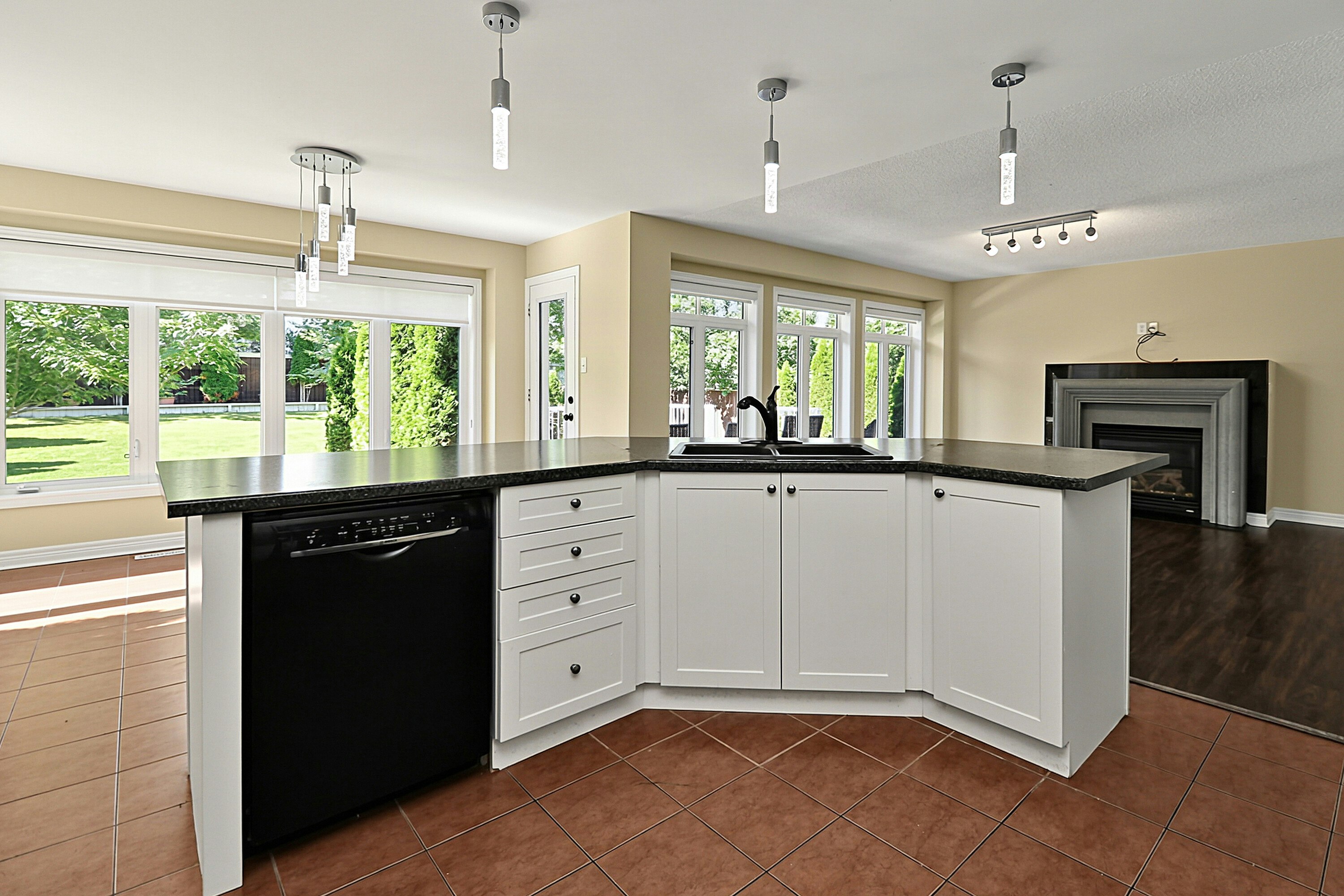 28 Barrington Trail E, Collingwood, ON, L9Y 0G1 - 22