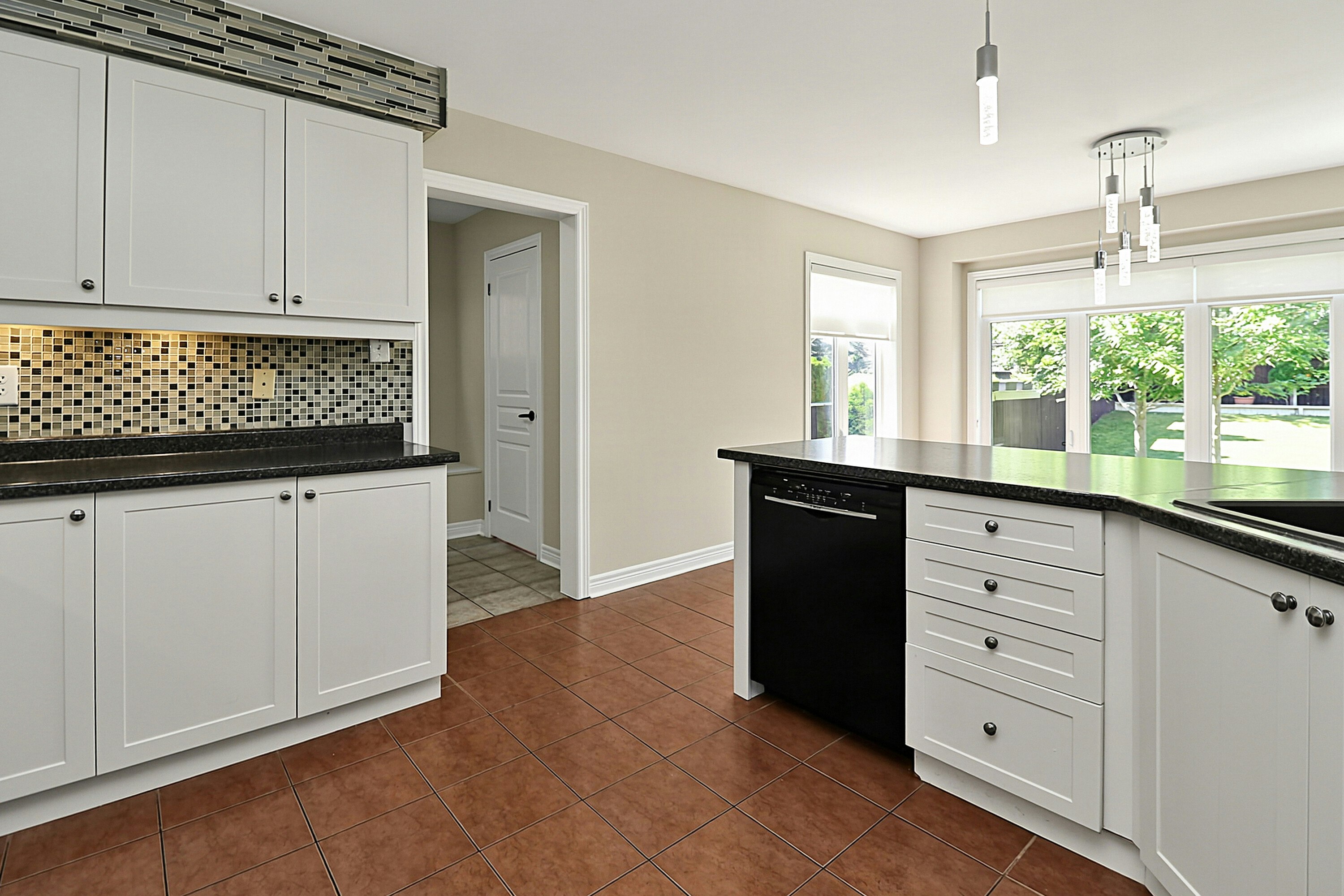 28 Barrington Trail E, Collingwood, ON, L9Y 0G1 - 24