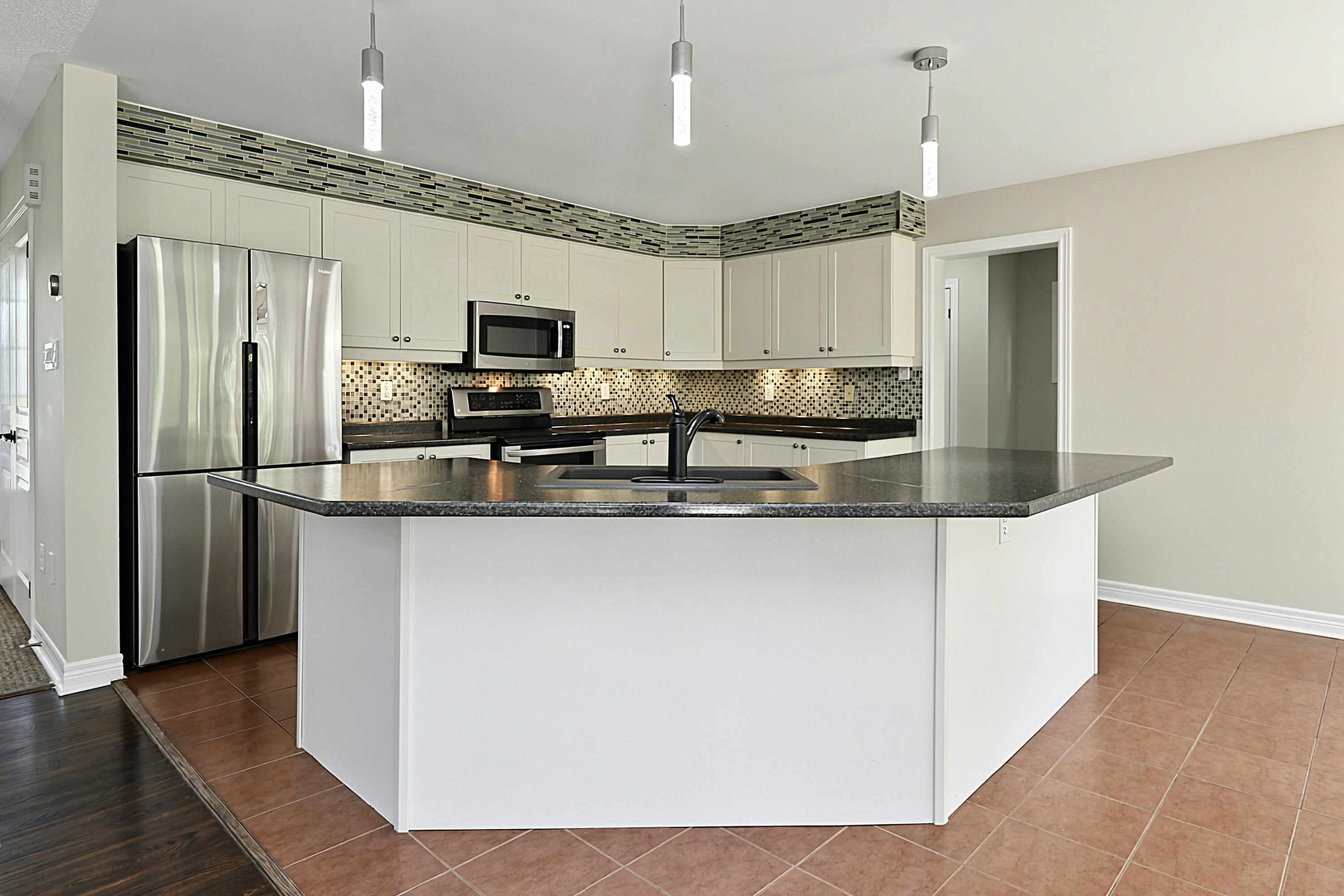 28 Barrington Trail E, Collingwood, ON, L9Y 0G1 - 18
