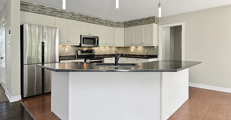 28 Barrington Trail E, Collingwood, ON, L9Y 0G1 - 18