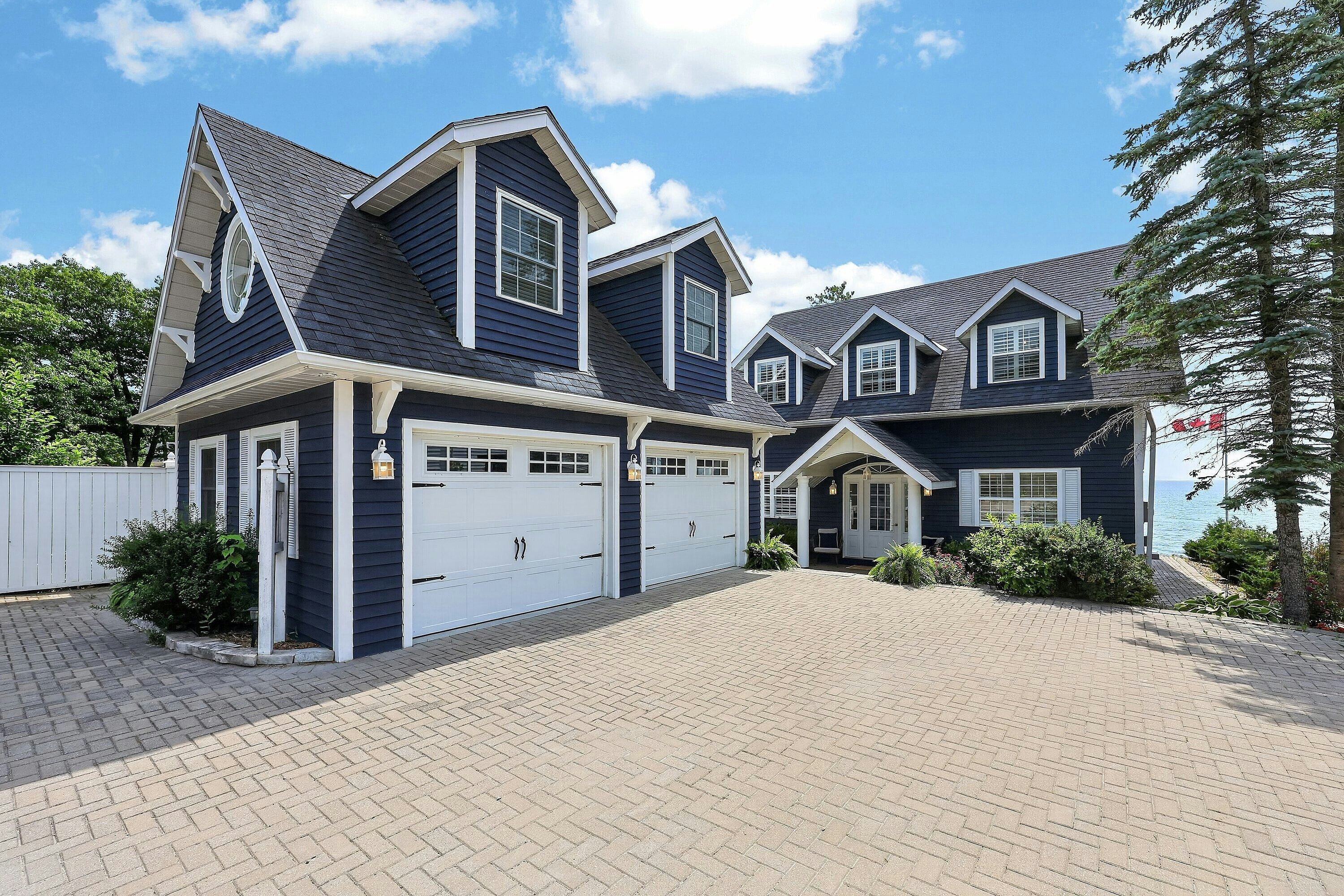 10 Lundy Lane, Tiny, ON, L0L 2J0