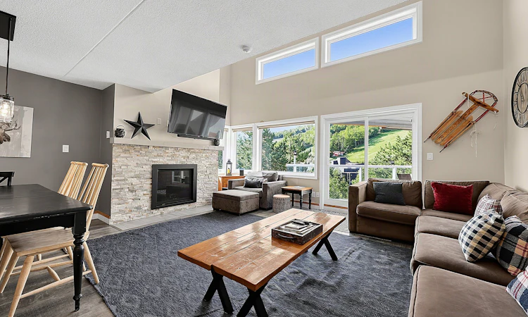 313-107 Ann Heggveit Drive