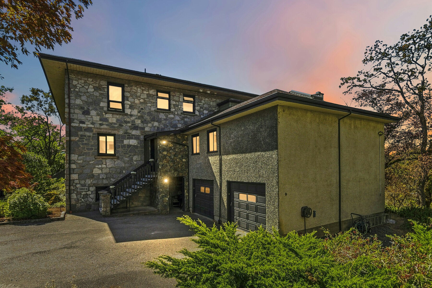 B-3960 Cedar Hill Road, Saanich, BC, V8N 3B8