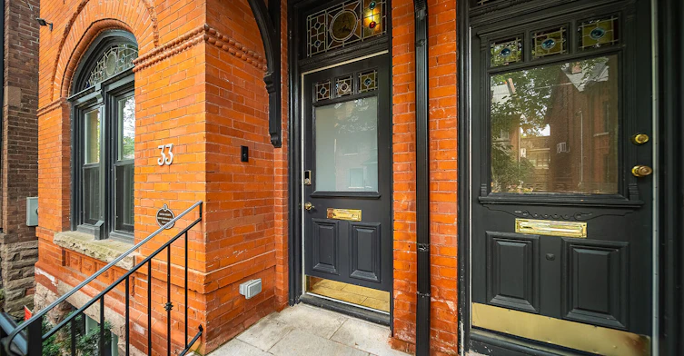 33 Tranby Avenue, Toronto, ON, M5R 1N4 - 5