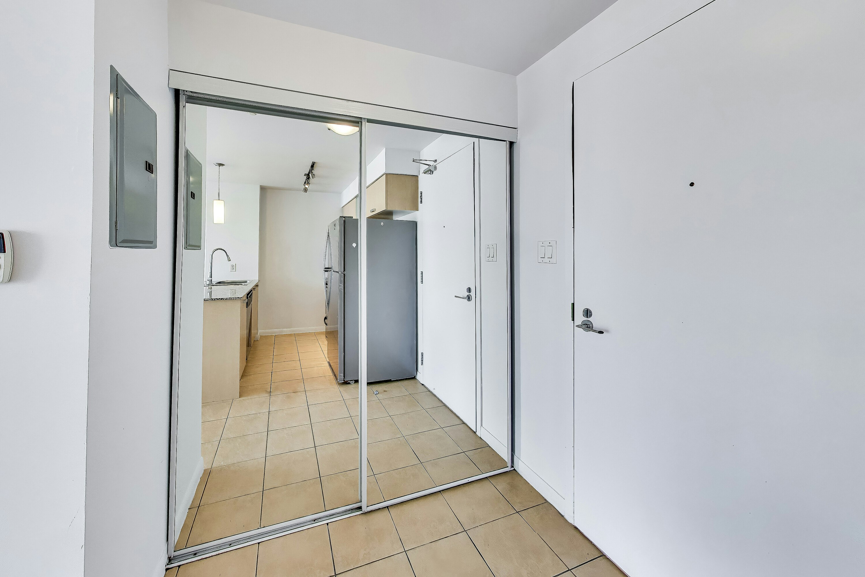 3305-37 Grosvenor Street, Toronto, ON, M4Y 3G5 - 4